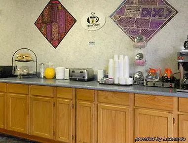 Econo Lodge Utica 
